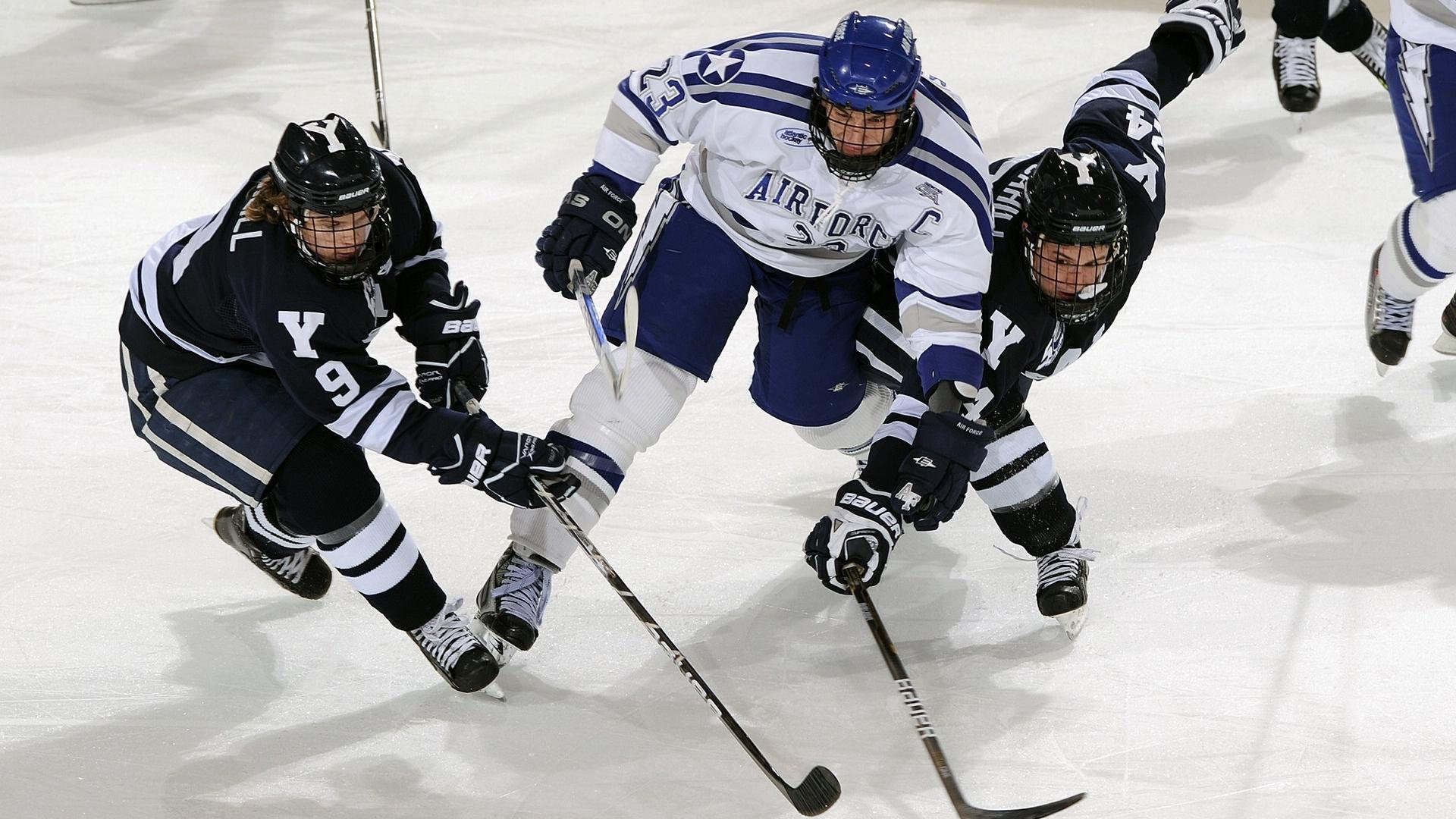 球员在转换节奏中如何选择突破或回传,怎么转球分队
